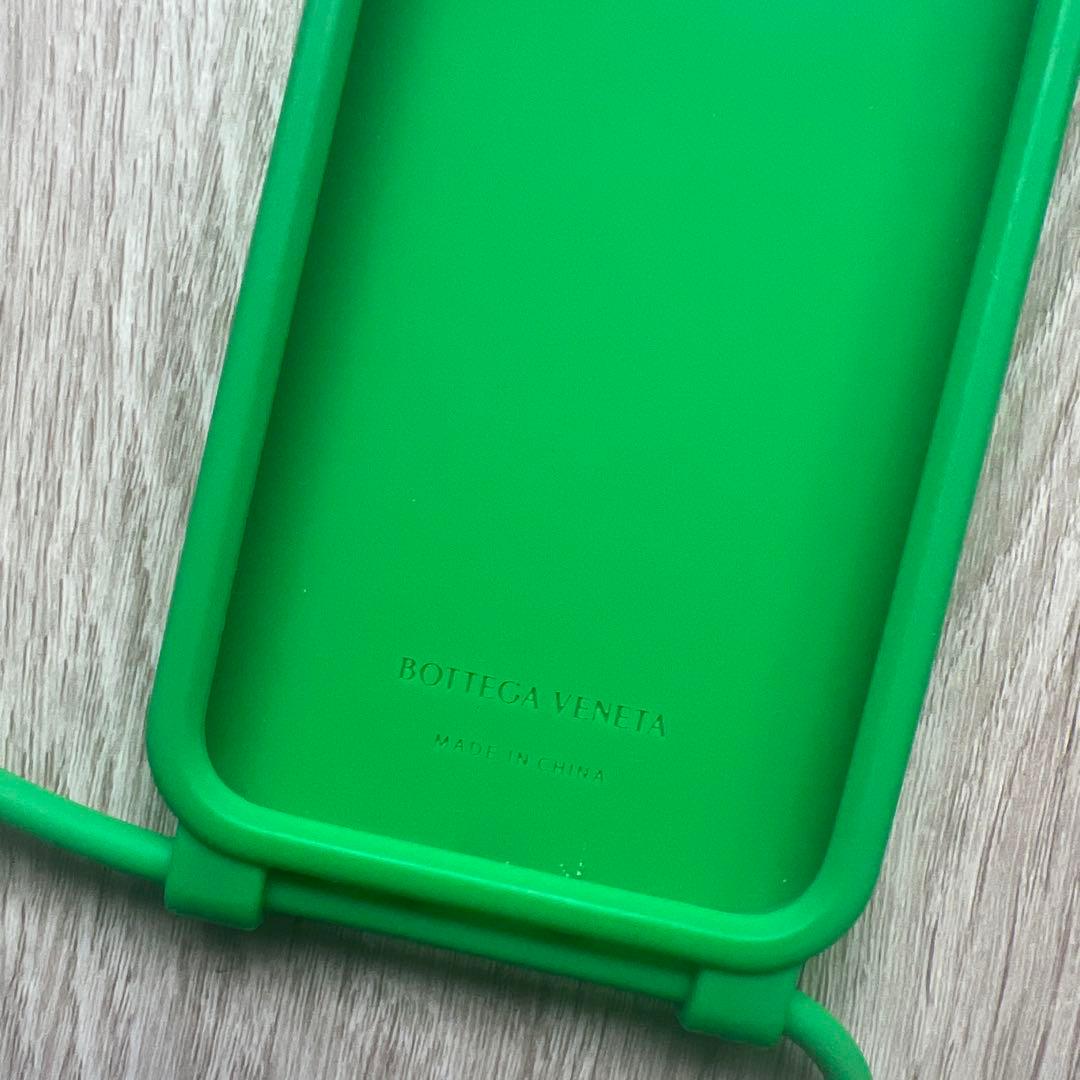 【週末セール】BOTTEGA VENETA グリーン iPhoneケース