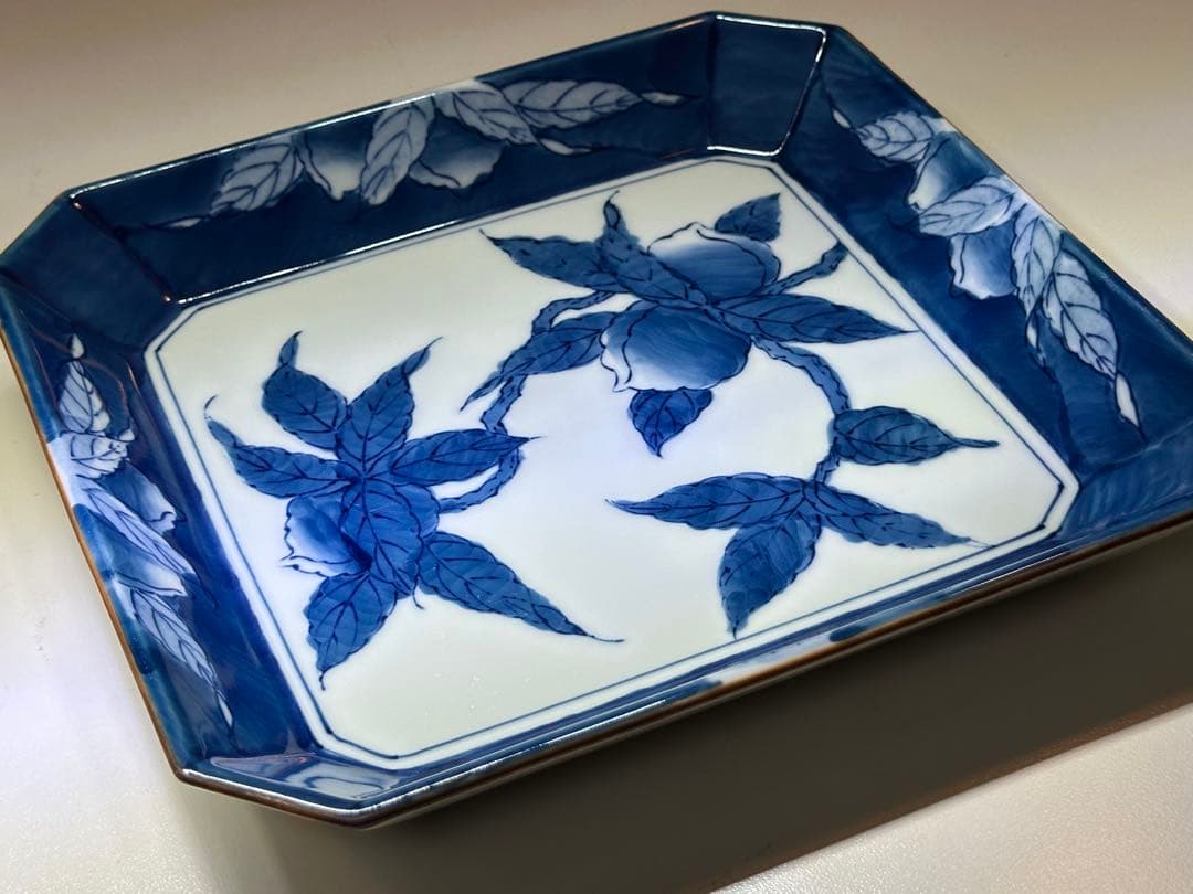 P01 有田焼　八角　大皿　新品未使用　一枚