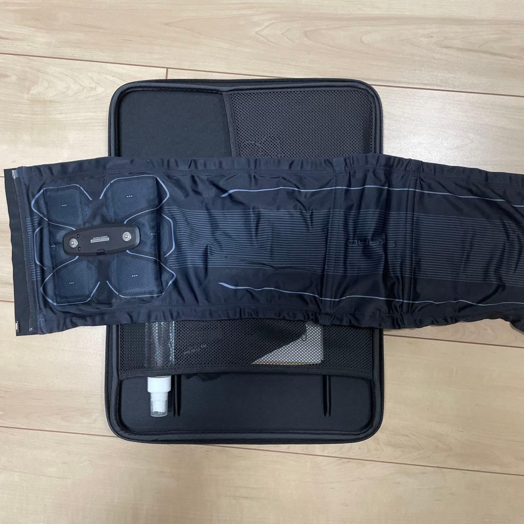 SIXPAD EMSトレーニングパッド 収納ケース付き　値下げ