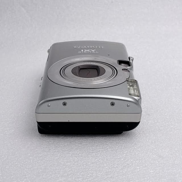 【美品】Canon キャノン IXY DIGITAL 800IS デジカメ