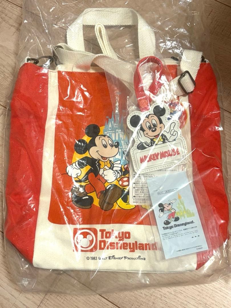 【新品美品】ディズニー　メリーゴーラウンド　ショルダーバッグ