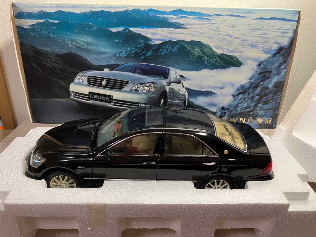 パウディモデル　1/18 トヨタクラウン　(中国仕様) ブラック
