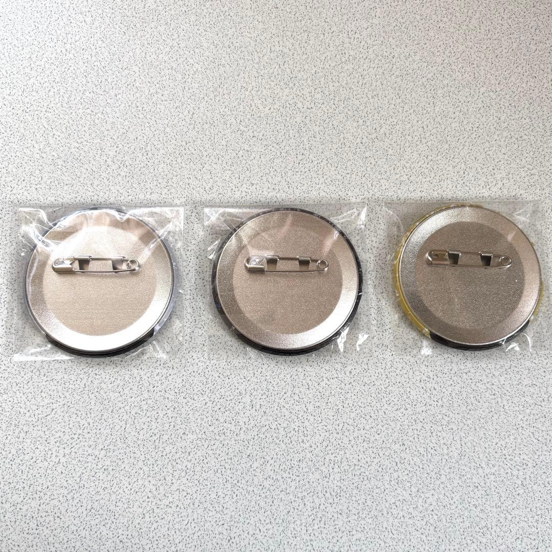 【希少・非売品・新品未使用】白十字×ブルーロック　缶バッジ3個セット