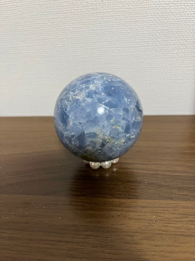 天然石スフィア　セレスサイトとピリドットの共生