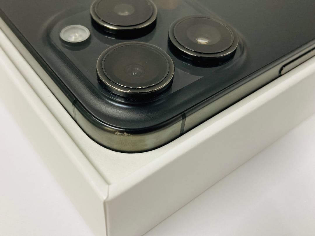 【ジャンク】iPhone 15 Pro / ブラックチタニウム / 128GB