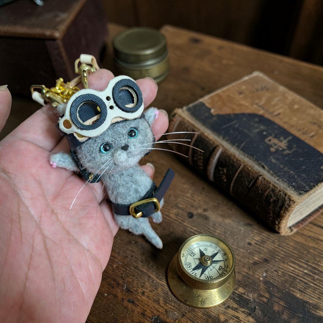 豆猫HOLDCATキーホルダー No.10 ロシアンブルー〜特製豆猫トレカ付き