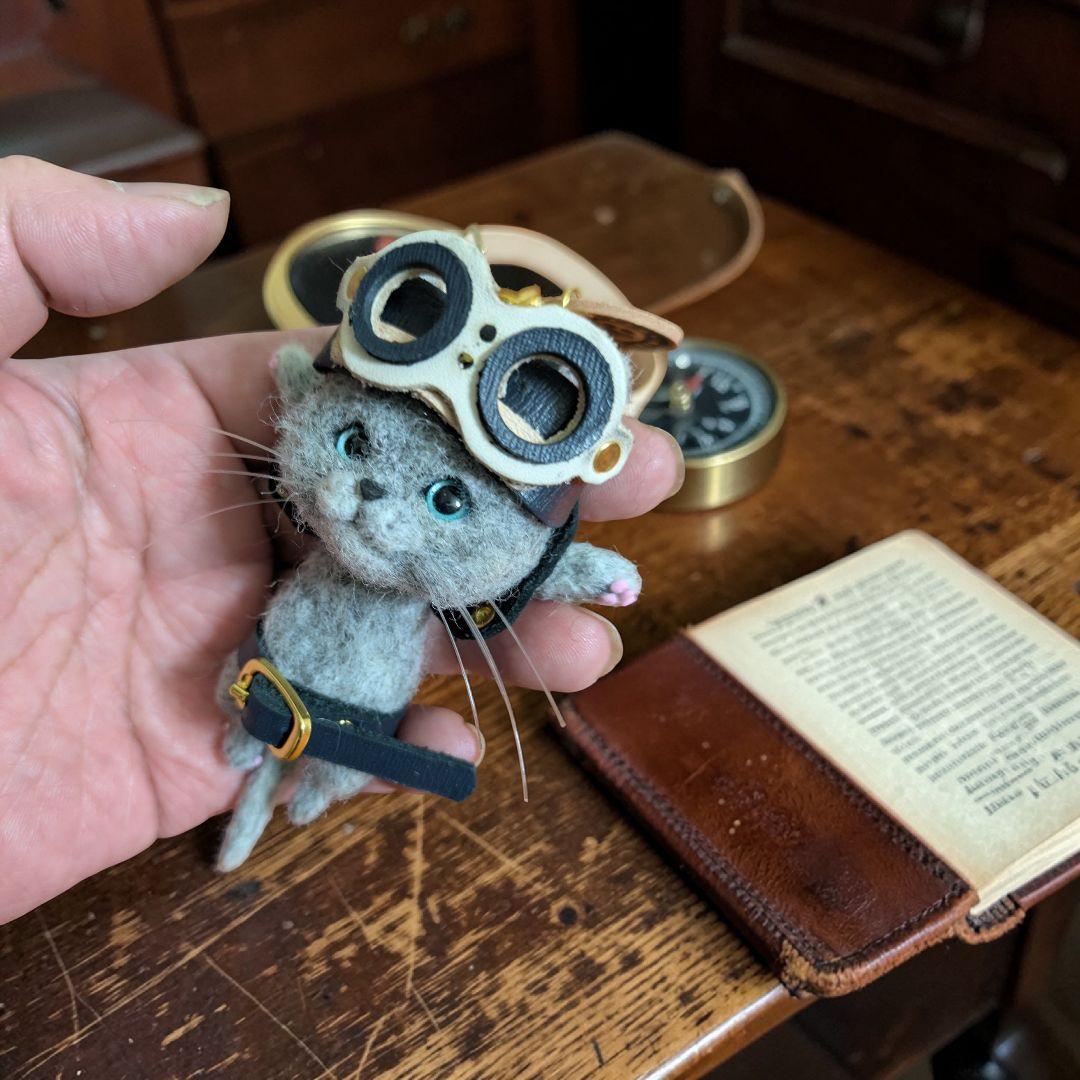 豆猫HOLDCATキーホルダー No.10 ロシアンブルー〜特製豆猫トレカ付き