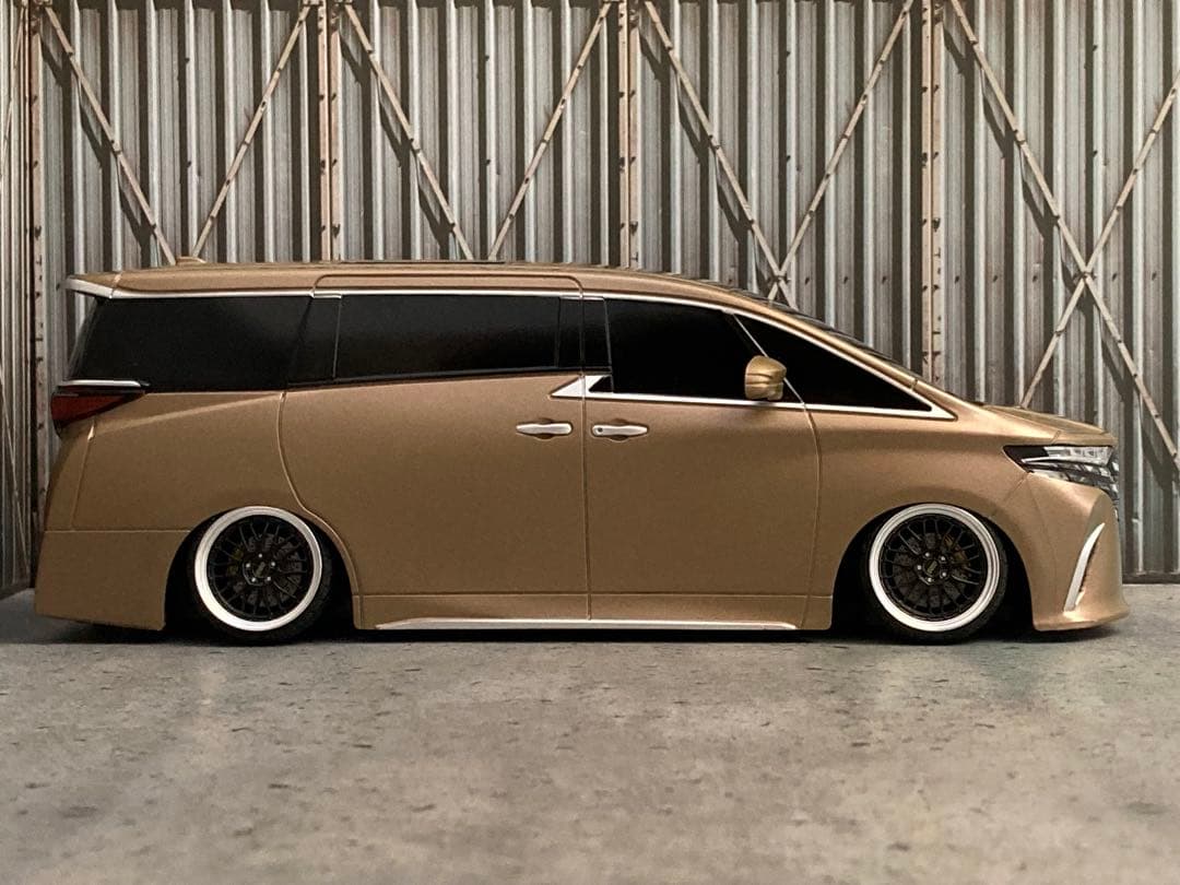 1/24 新型アルファード・ブロンド（カスタム）