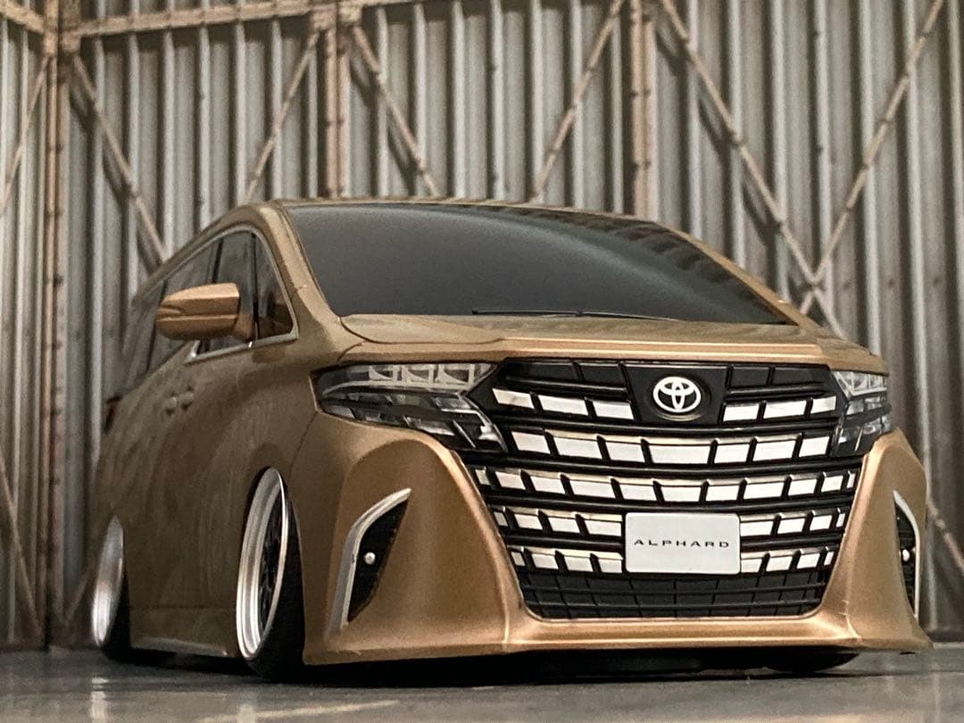 1/24 新型アルファード・ブロンド（カスタム）