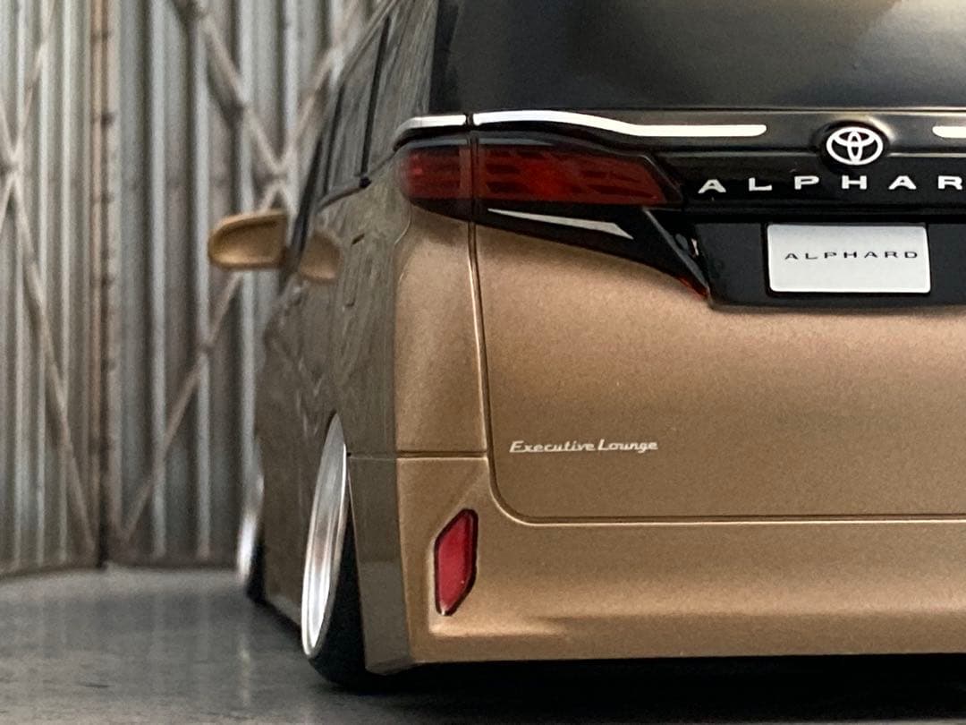 1/24 新型アルファード・ブロンド（カスタム）