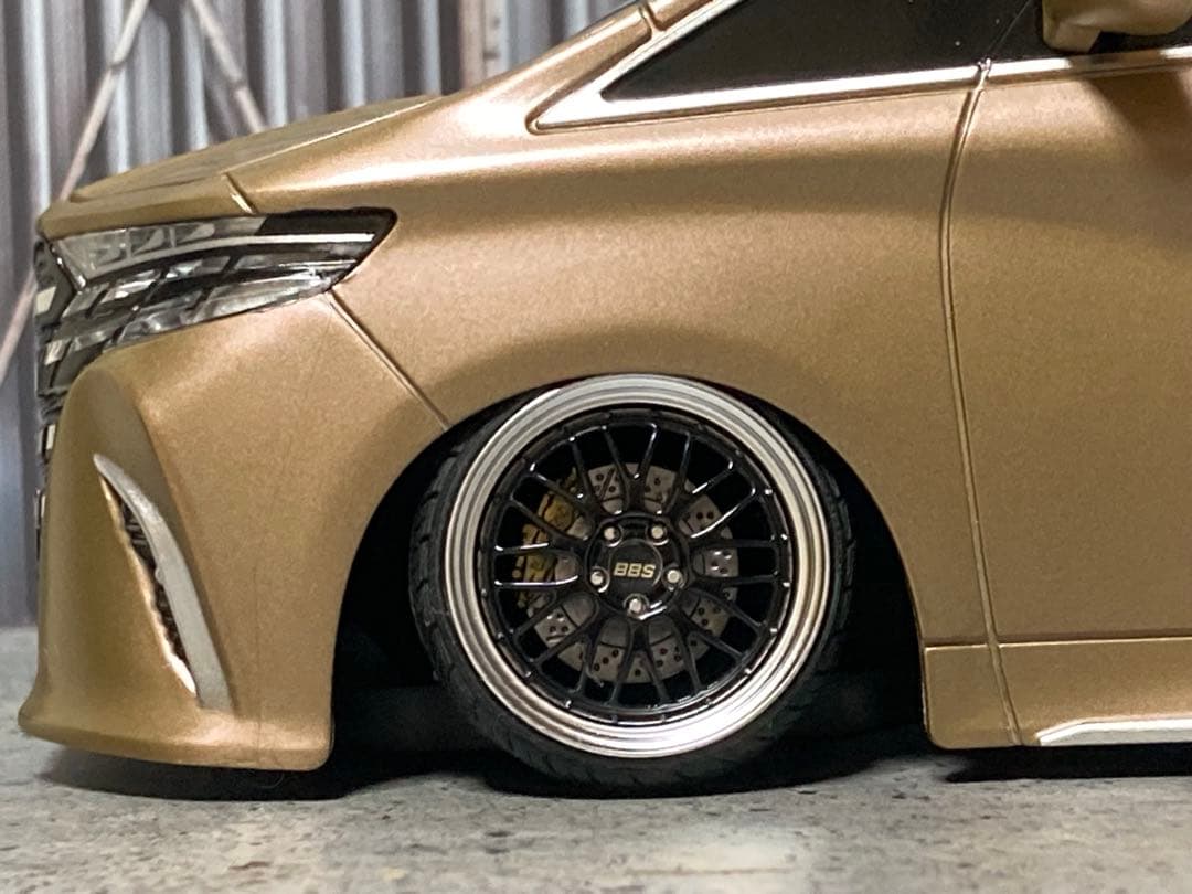 1/24 新型アルファード・ブロンド（カスタム）