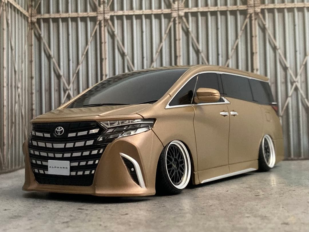 1/24 新型アルファード・ブロンド（カスタム）