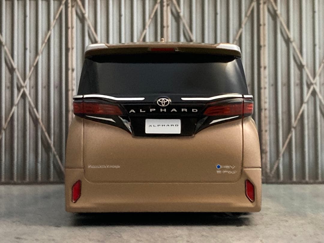 1/24 新型アルファード・ブロンド（カスタム）