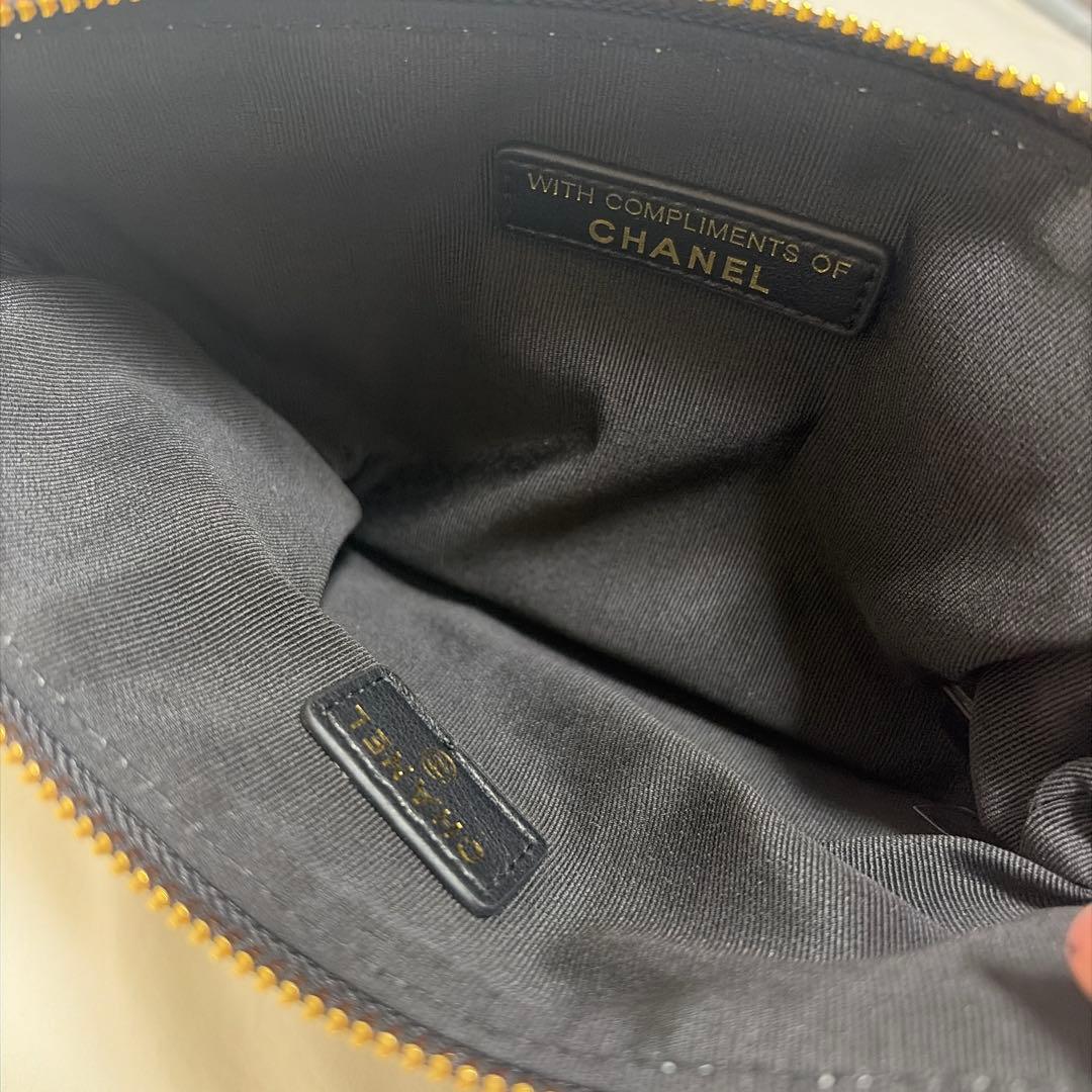 CHANEL ブラック ベルベットポーチ　クラッチ ノベルティ