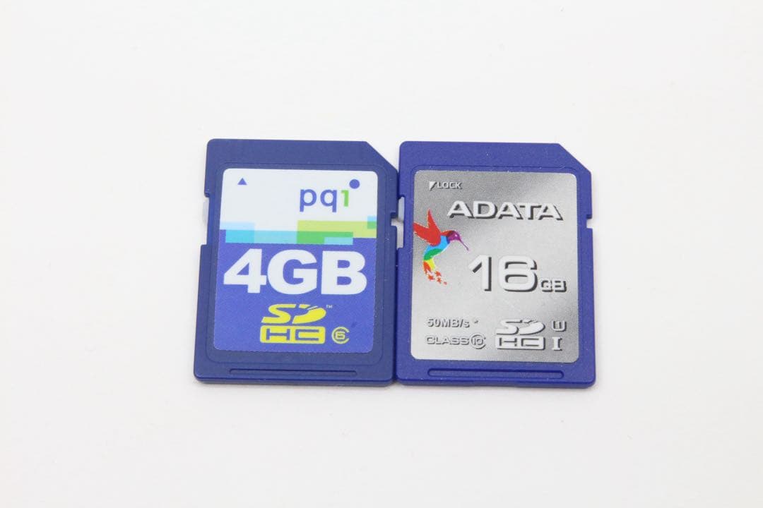 RICOH R10 コンパクトデジタルカメラ　SDカード付