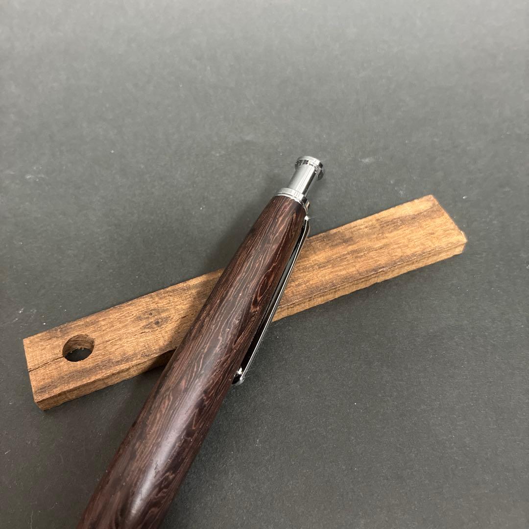 ハンドメイド木軸ボールペン　樹種《ビルマローズウッド》別名インダイク　＊超希少材