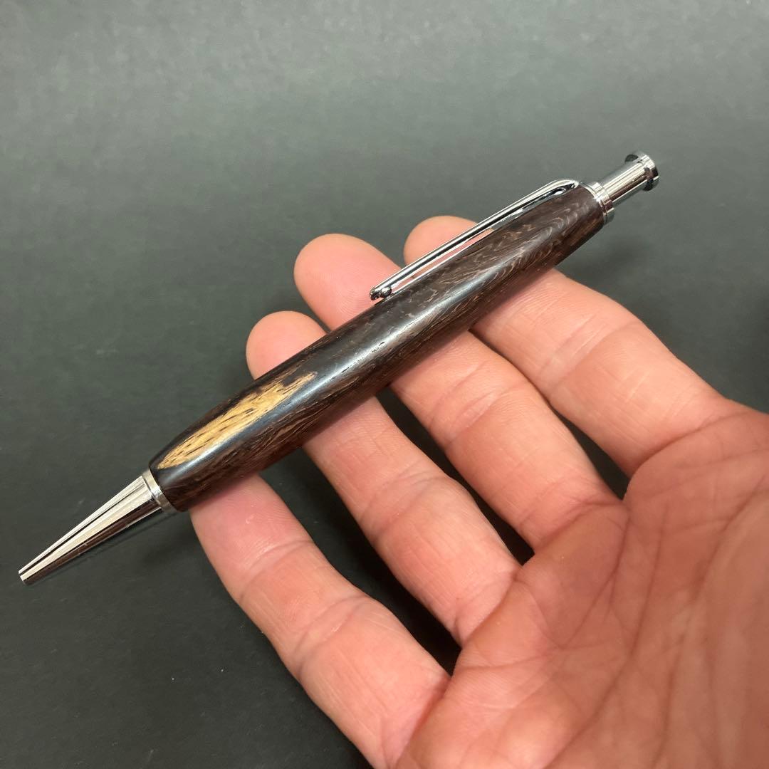 ハンドメイド木軸ボールペン　樹種《ビルマローズウッド》別名インダイク　＊超希少材