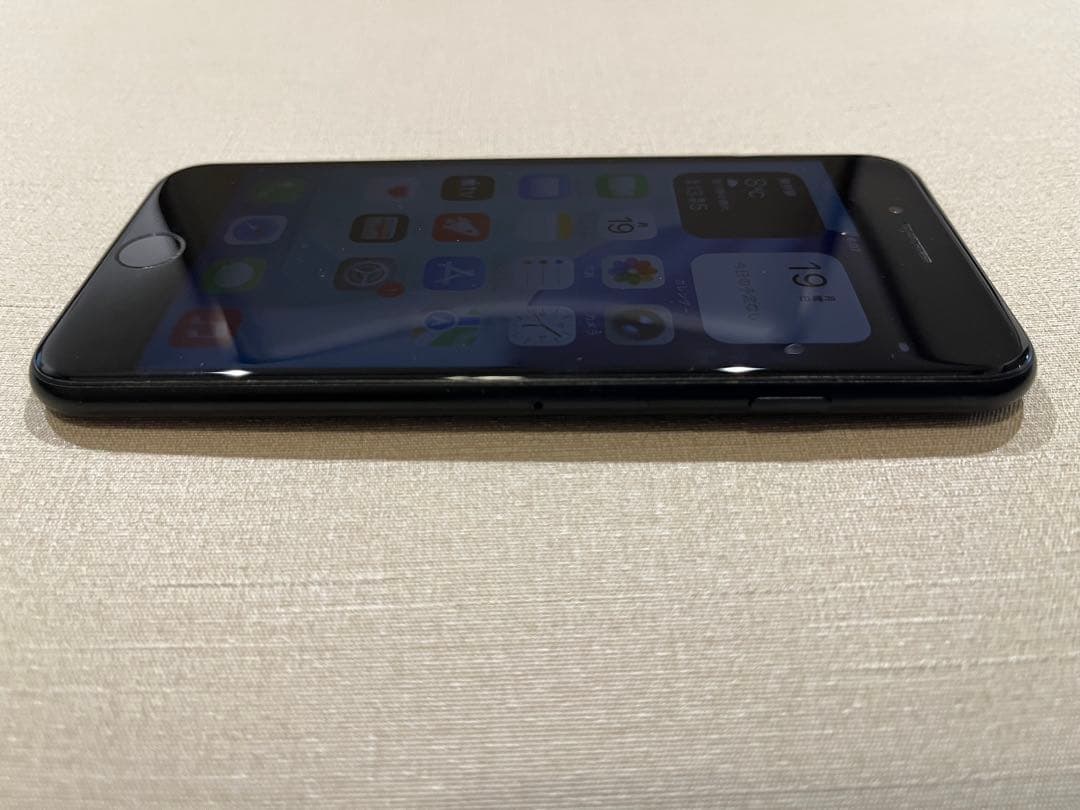 Apple iPhone SE2 128GB SIMフリー　バッテリー82%