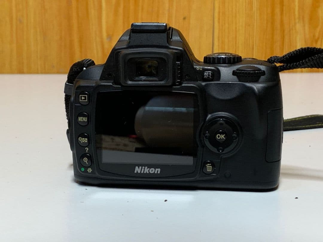 Nikon D40デジタルカメラ AF-S DXNikkor 18-55mm 黒