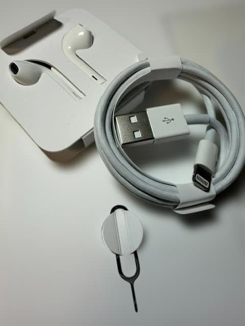 XR ブラック 64GB 豪華おまけ多数！＋付属品【極美品】iPhone