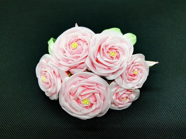 大きな つまみ細工 髪飾り 薔薇 成人式やウエディングに 振袖 結婚式 成人式