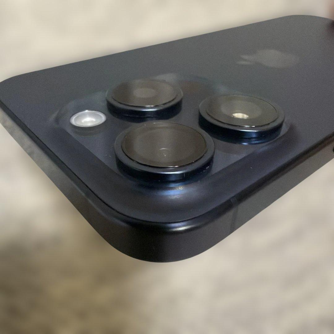 【超美品】iPhone 15 pro 256GB SIMフリー ブルーチタニウム