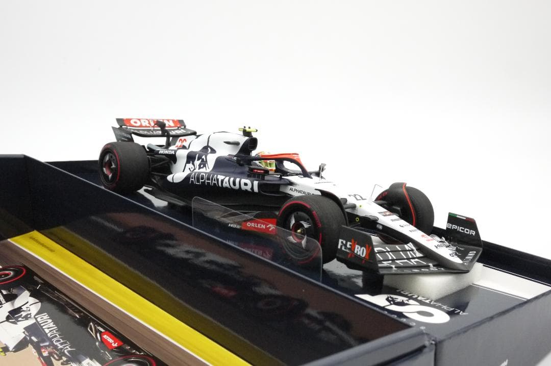 1/18 アルファタウリ AT04 イギリスGP 角田裕毅 #22 限定BOX