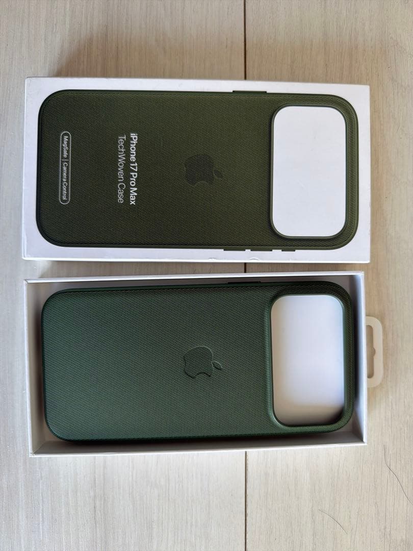 純正品iPhone 17 Pro Max テックウーブンケース グリーン