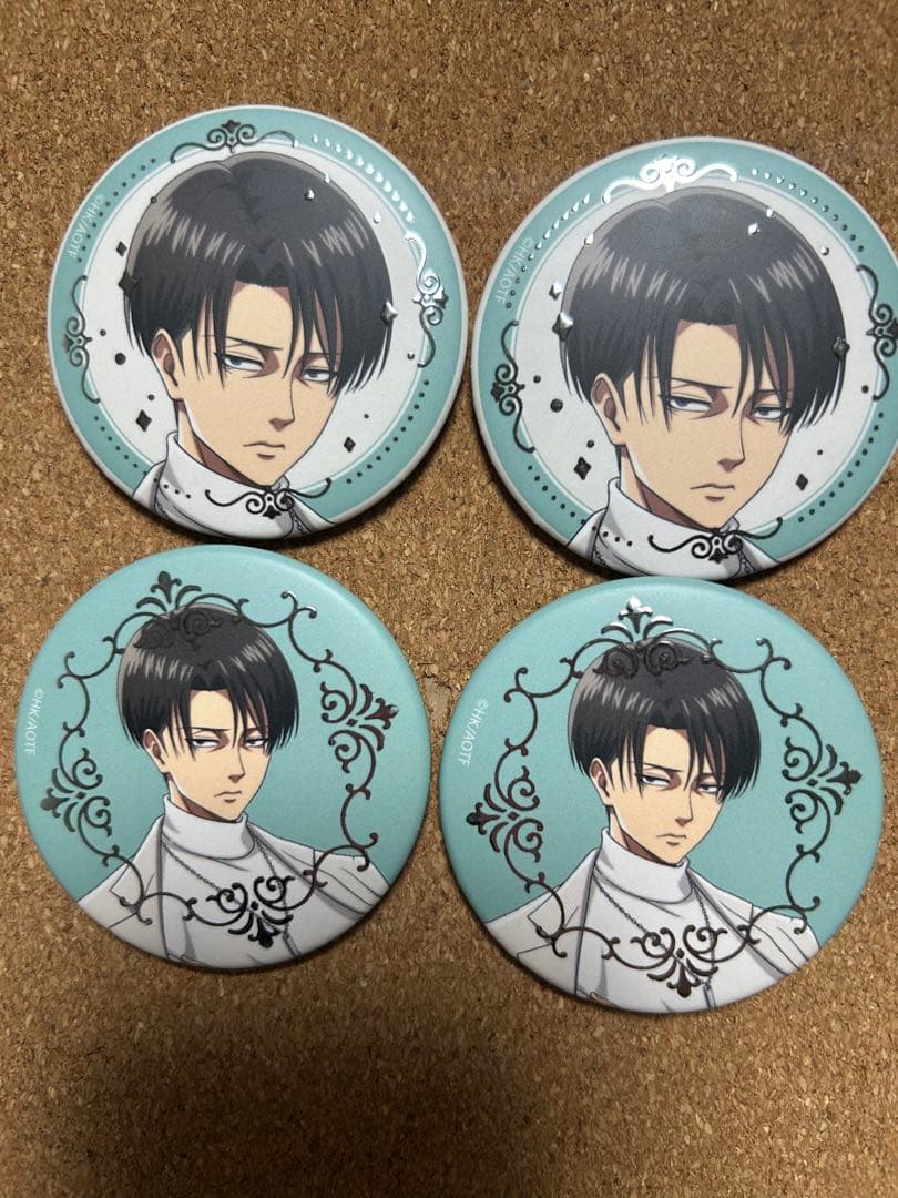 進撃の巨人　ホワイトコーデ　缶バッジ　リヴァイ　8点セット　陽菜