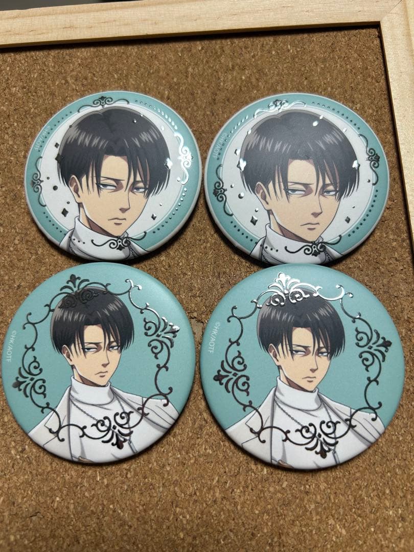 進撃の巨人　ホワイトコーデ　缶バッジ　リヴァイ　8点セット　陽菜