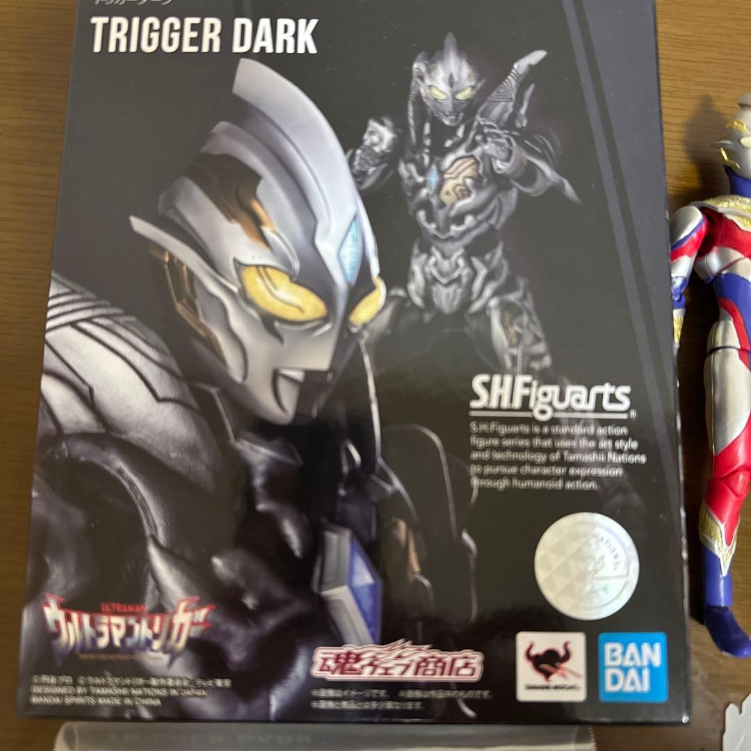 s.h.figuartsウルトラマントリガー&トリガーダークセット＋光線