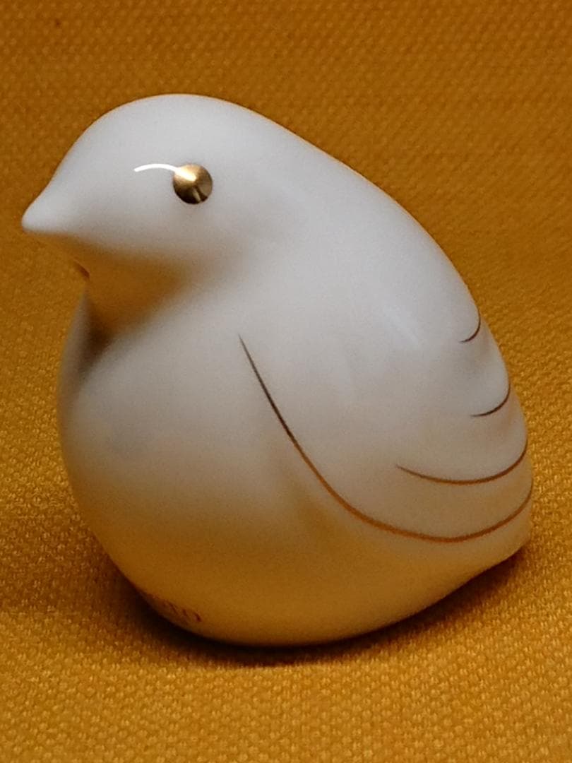 【美品】トリ　鳥　陶器　オブジェ　置物　インテリア　工芸品　美術品　A2596