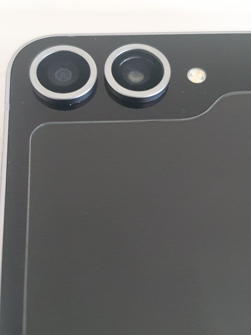 Samsung Galaxy Z Flip6 本体 シルバー