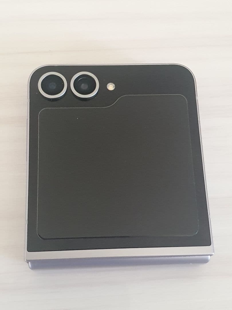 Samsung Galaxy Z Flip6 本体 シルバー