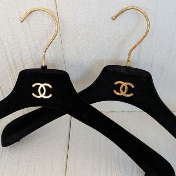 【美品】CHANEL シャネル 純正 ハンガー 2本セット ベロア ココマーク