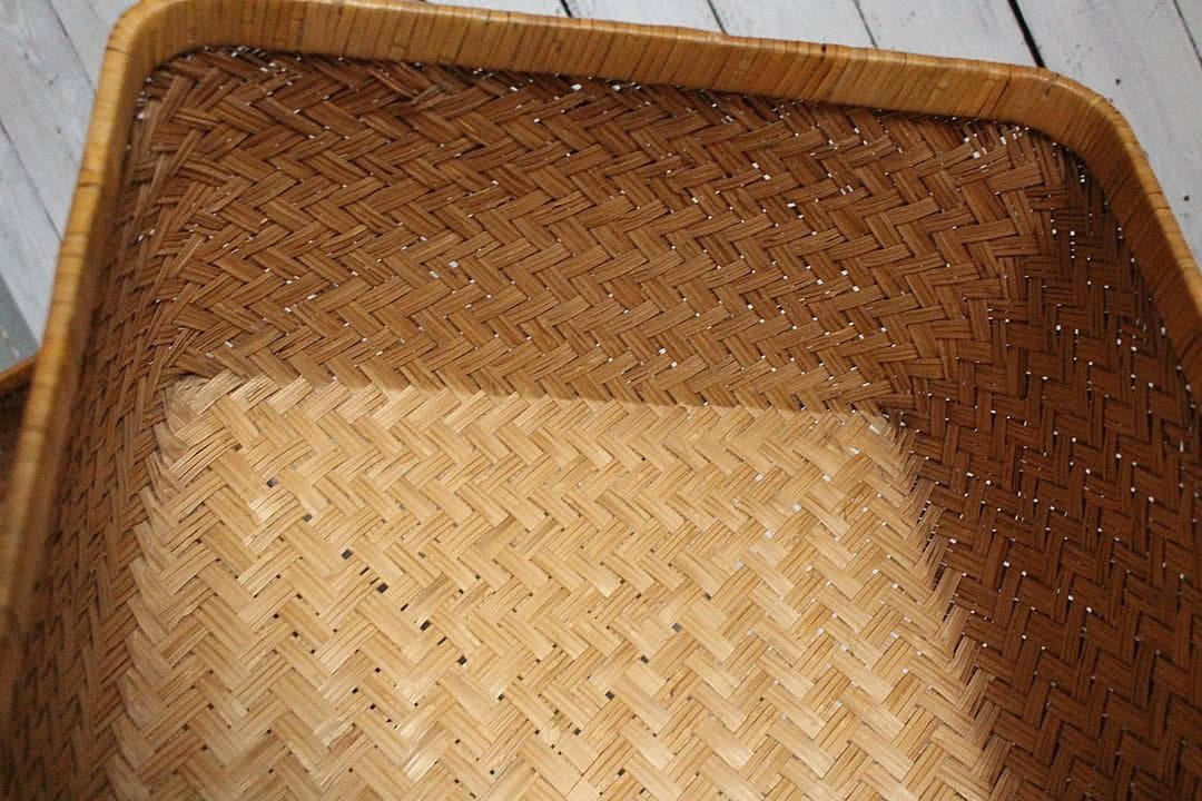 状態の良い古い竹編みの収納かご　行李　竹籠　篭　古道具