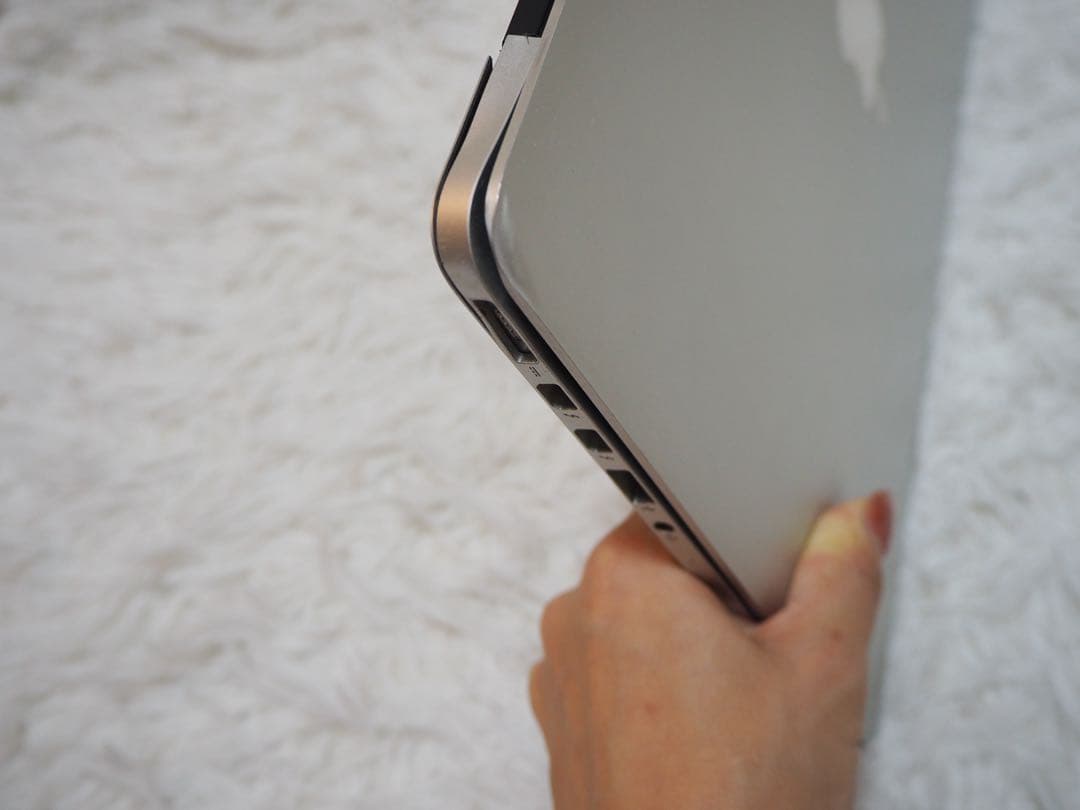 MacBook Pro (Retina, 13インチEarly 2015)