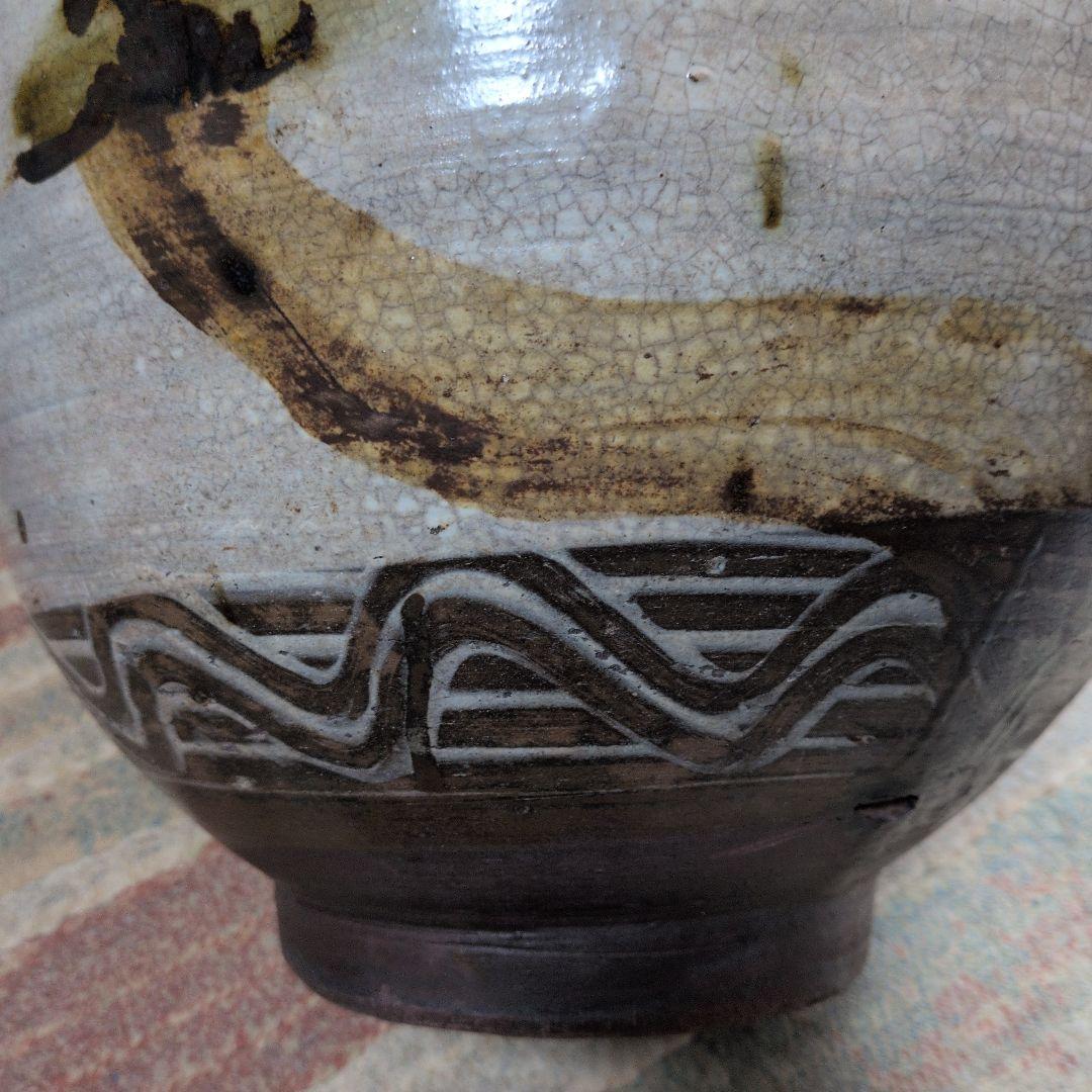 【唐津　(松絵の水甕)】