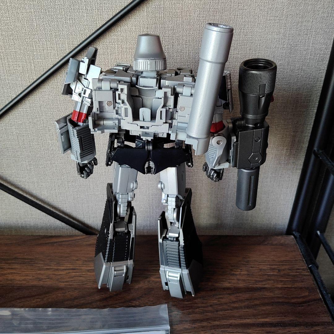 煮*し様 トランスフォーマー メガトロン　現状品 塗装傷あり