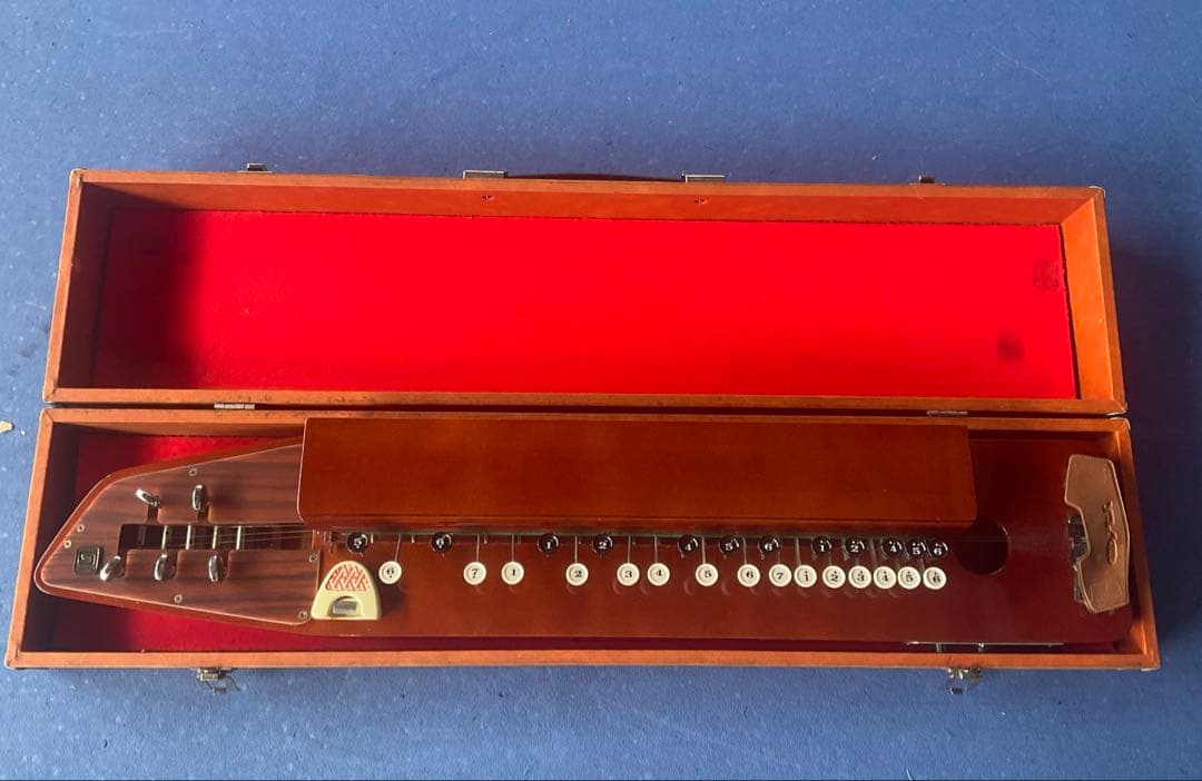 SUZUKI 大正琴 ケース付き スズキ 和楽器 弦楽器 レトロ楽器