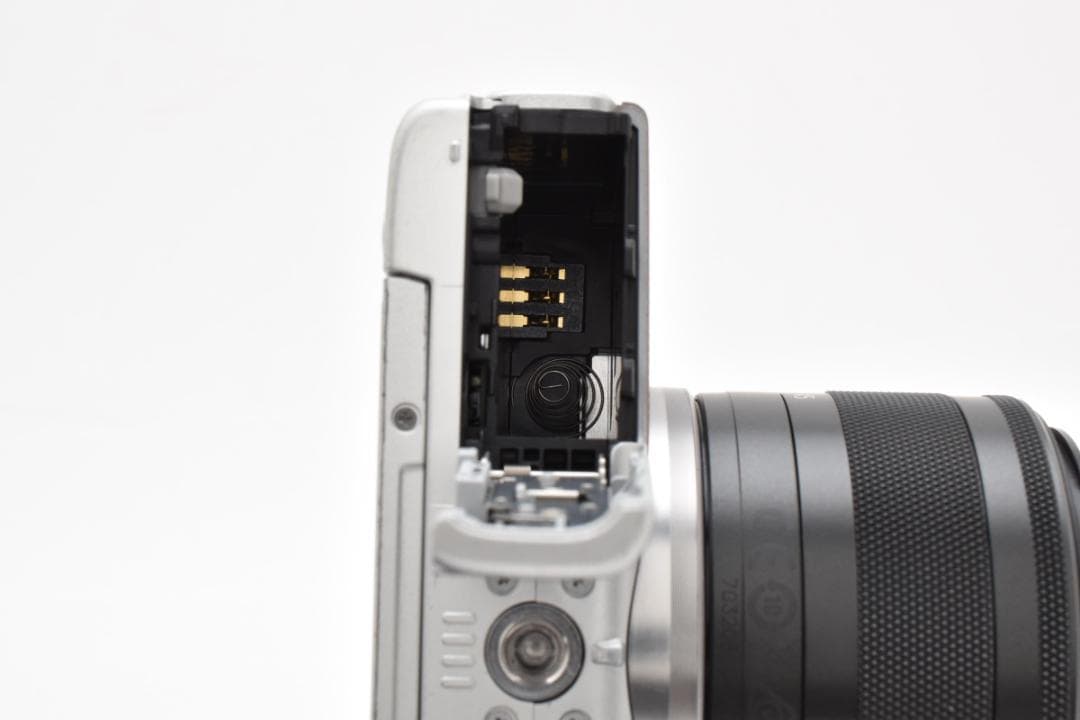 Canon EOS M100 標準レンズキット グレー