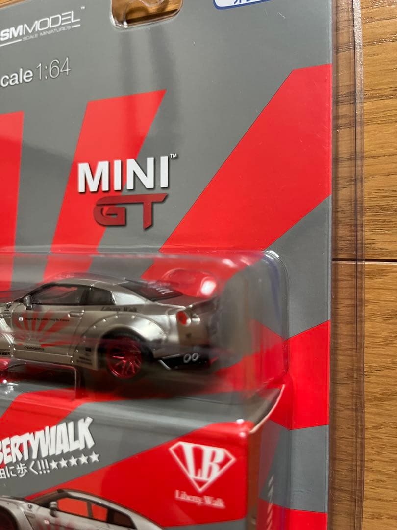 【MINI GT】リバティウォーク 日産 GT-R R35