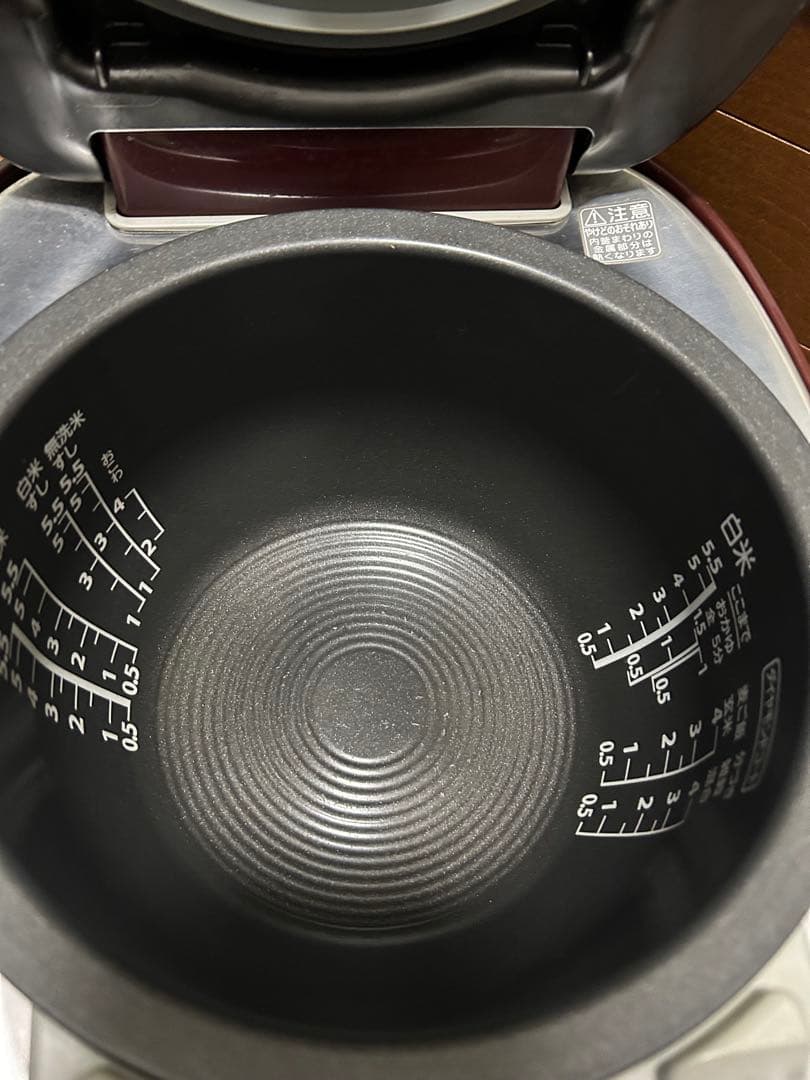 ズ*ン様 本日までの出品　TOSHIBA RC-10E6VS 炊飯器