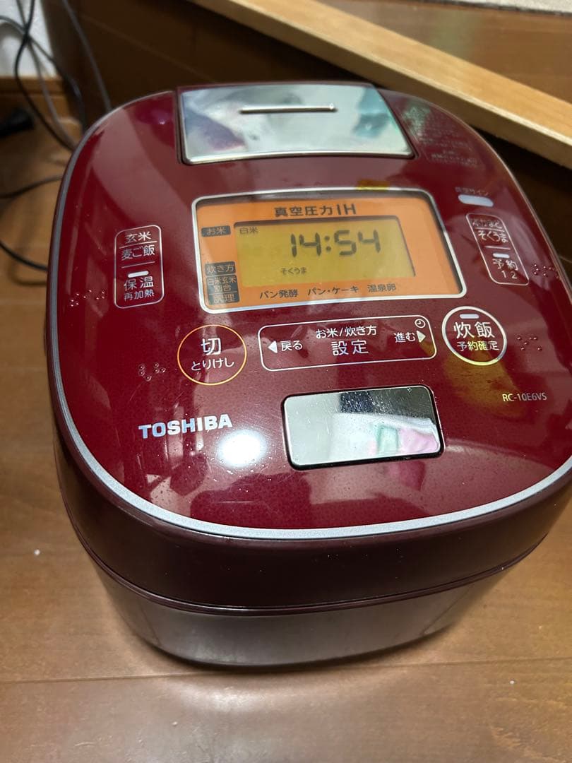 ズ*ン様 本日までの出品　TOSHIBA RC-10E6VS 炊飯器