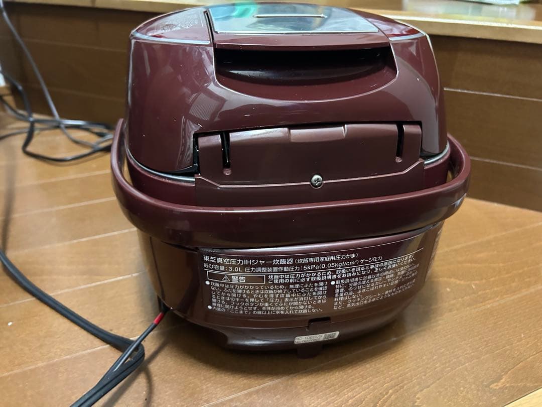 ズ*ン様 本日までの出品　TOSHIBA RC-10E6VS 炊飯器