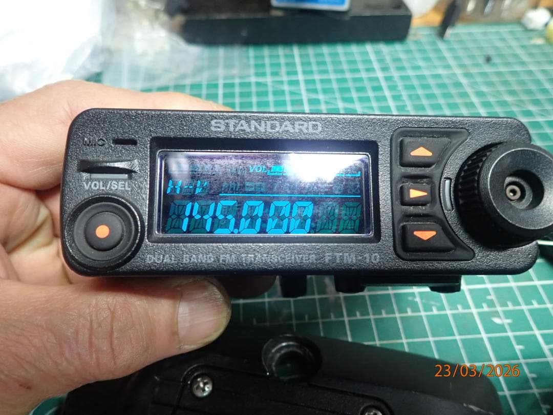 STANDARD FTM-10 デュアルバンドトランシーバー