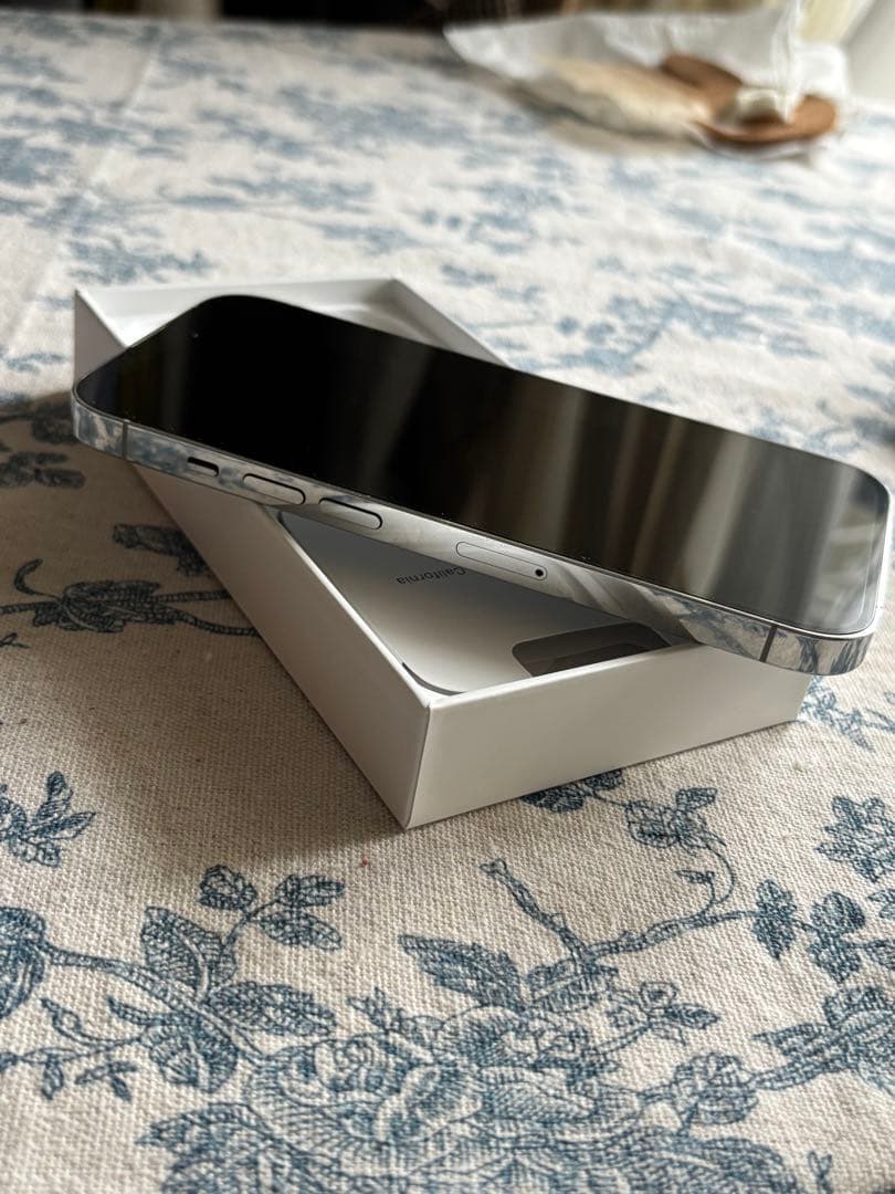 【美品】Apple iPhone 14 Pro 128GB simフリー