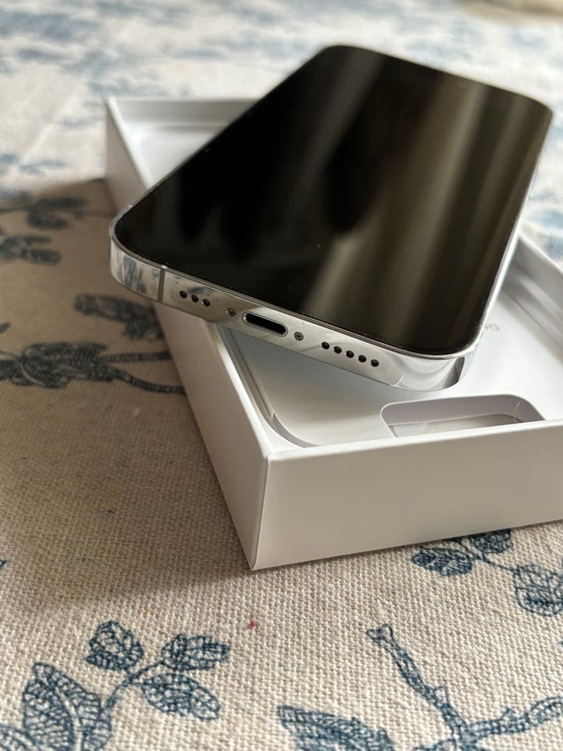【美品】Apple iPhone 14 Pro 128GB simフリー