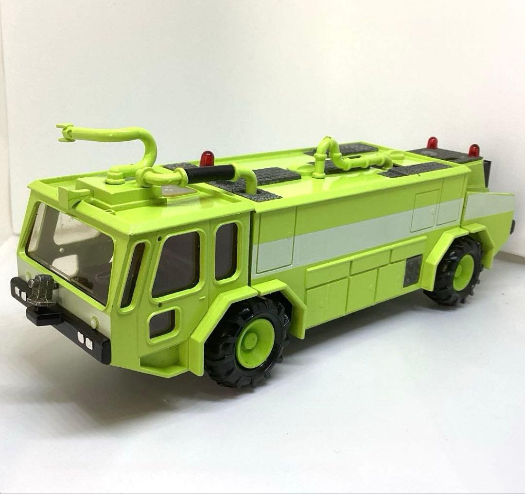 コンラート　空港用消防車ミニカー　エマージェンシーワン　1/50スケール
