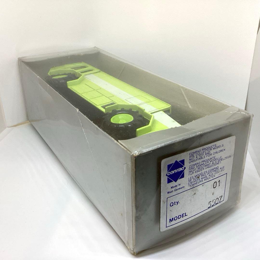 コンラート　空港用消防車ミニカー　エマージェンシーワン　1/50スケール